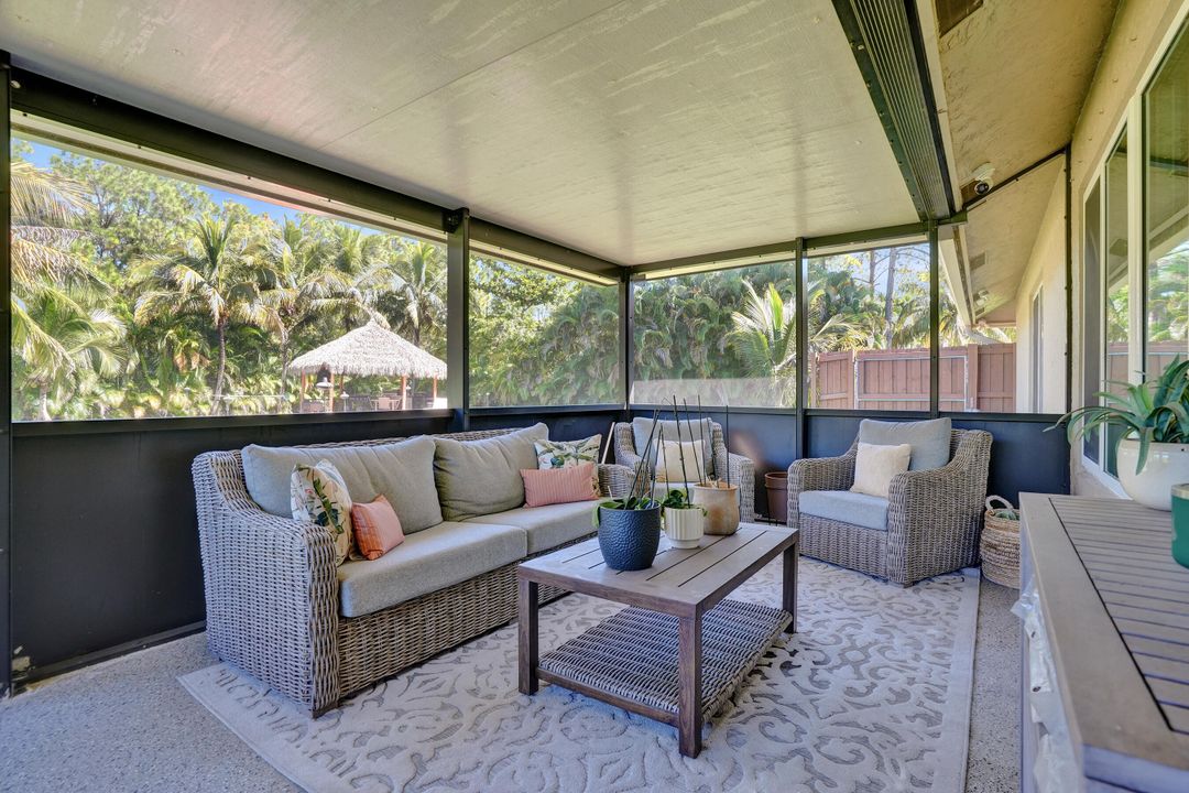 合同活跃: $720,000 (3 贝兹, 2 浴室, 1958 平方英尺)