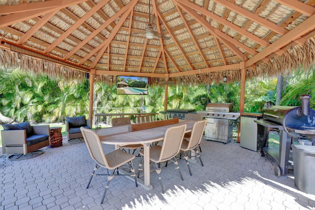 合同活跃: $720,000 (3 贝兹, 2 浴室, 1958 平方英尺)