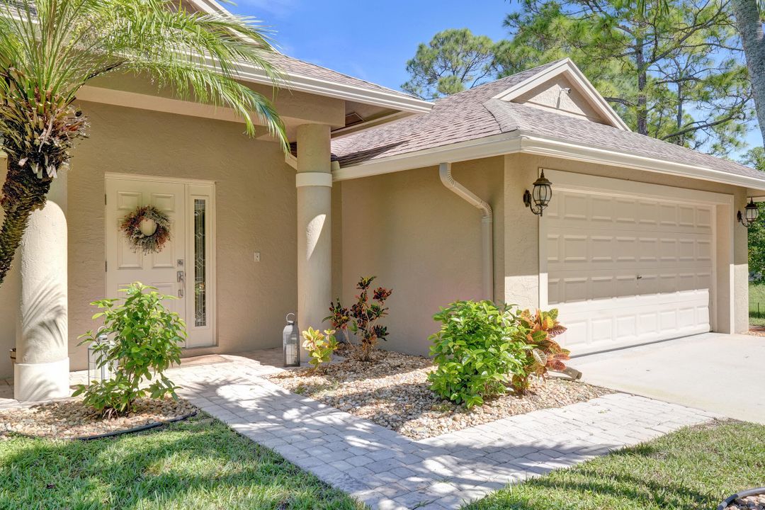 合同活跃: $720,000 (3 贝兹, 2 浴室, 1958 平方英尺)