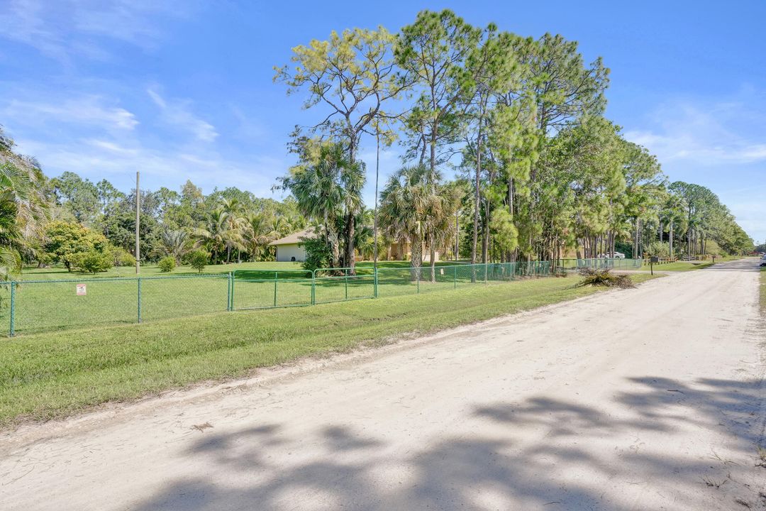 合同活跃: $720,000 (3 贝兹, 2 浴室, 1958 平方英尺)