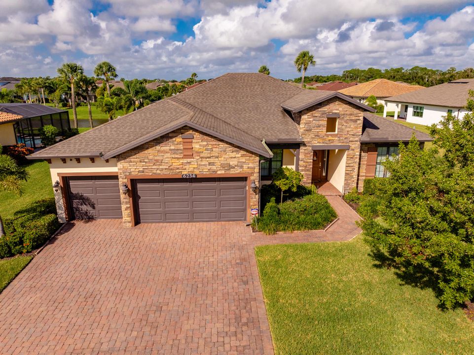 На продажу: $799,000 (3 спален, 2 ванн, 2388 Квадратных фут)