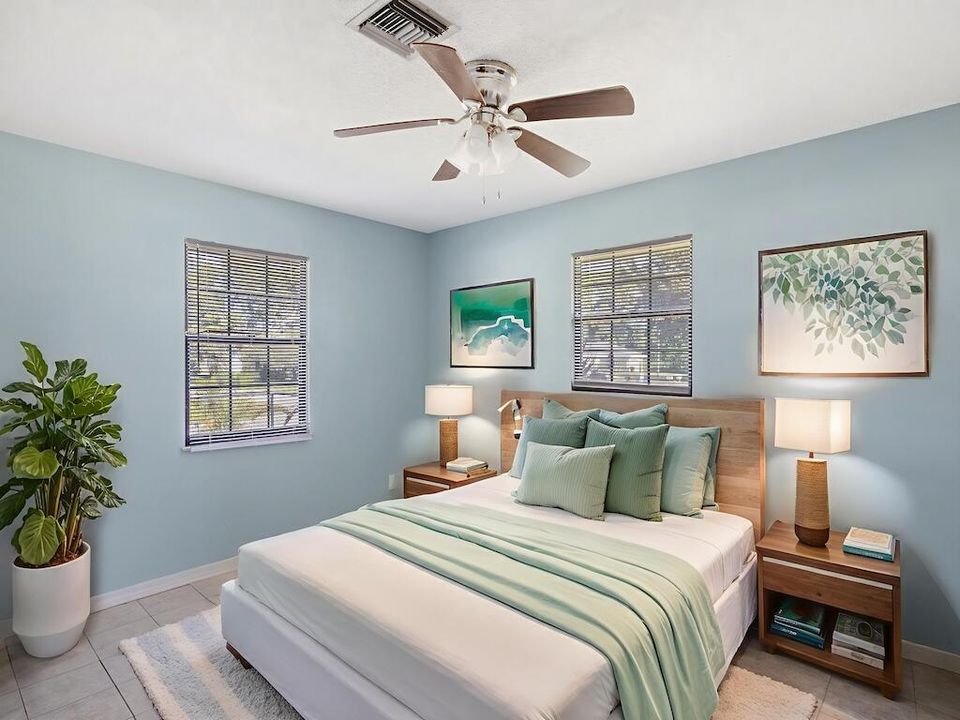 For Sale: $305,000 (2 beds, 2 baths, 1268 Square Feet)