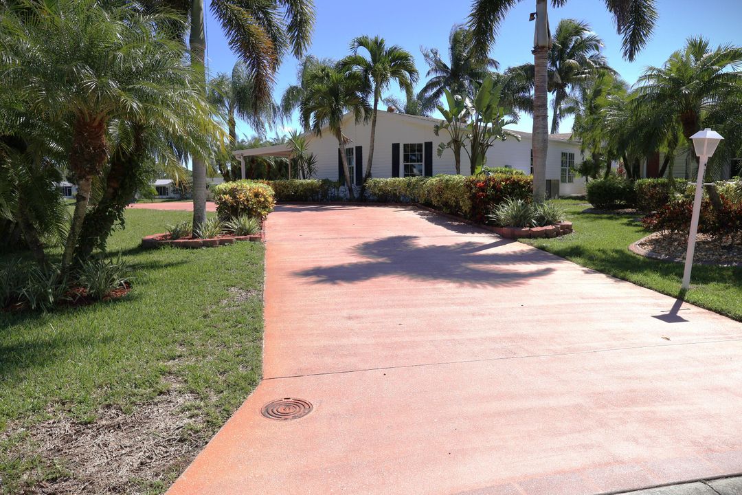 For Sale: $289,000 (3 beds, 2 baths, 1619 Square Feet)