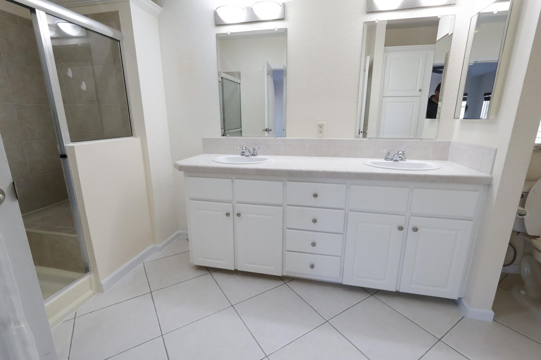 For Sale: $289,000 (3 beds, 2 baths, 1619 Square Feet)