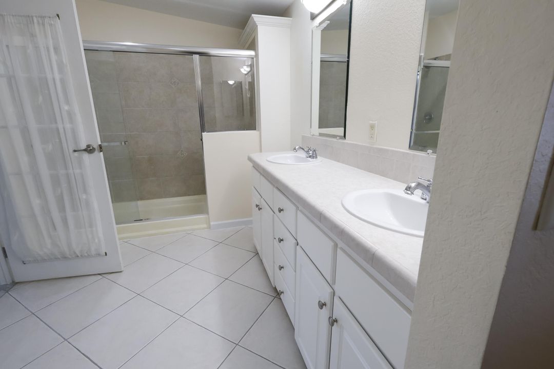 For Sale: $289,000 (3 beds, 2 baths, 1619 Square Feet)