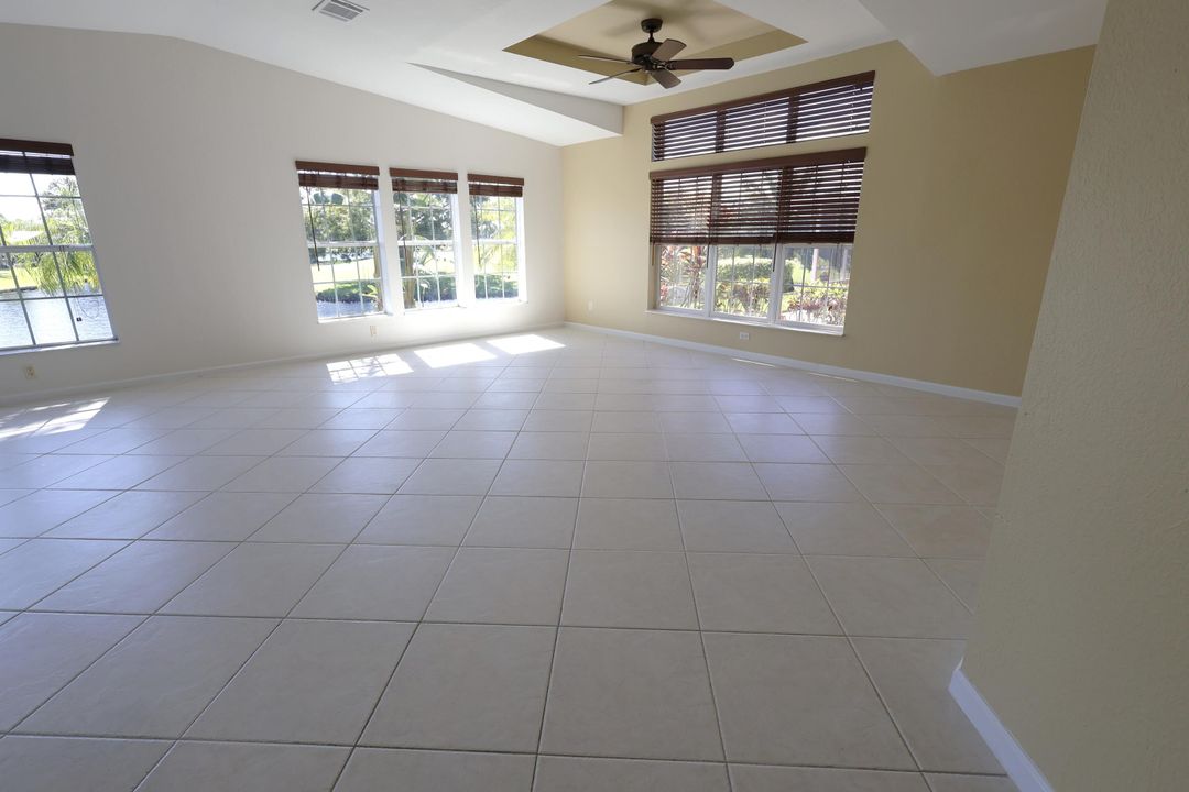 For Sale: $289,000 (3 beds, 2 baths, 1619 Square Feet)