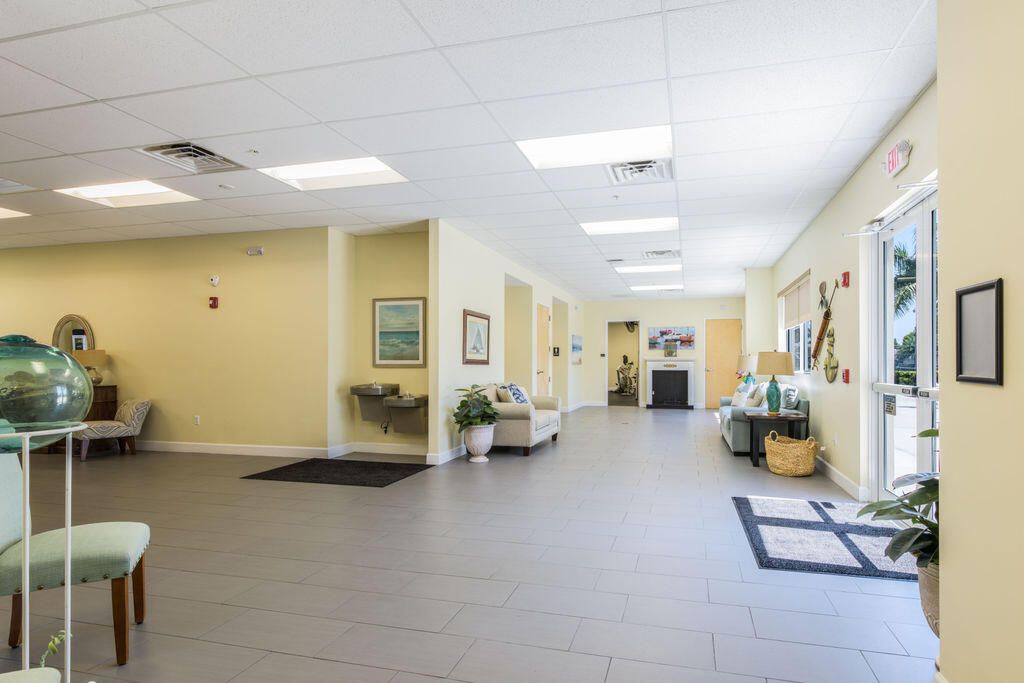 For Sale: $289,000 (3 beds, 2 baths, 1619 Square Feet)