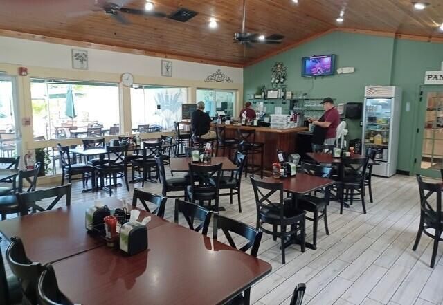 For Sale: $289,000 (3 beds, 2 baths, 1619 Square Feet)