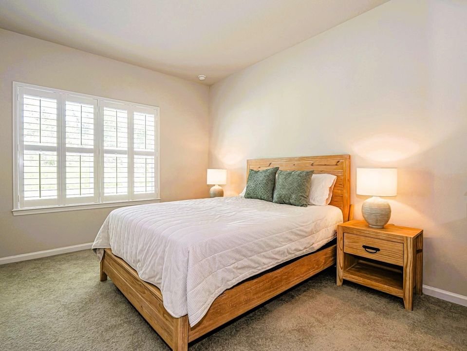 На продажу: $397,500 (4 спален, 2 ванн, 1823 Квадратных фут)