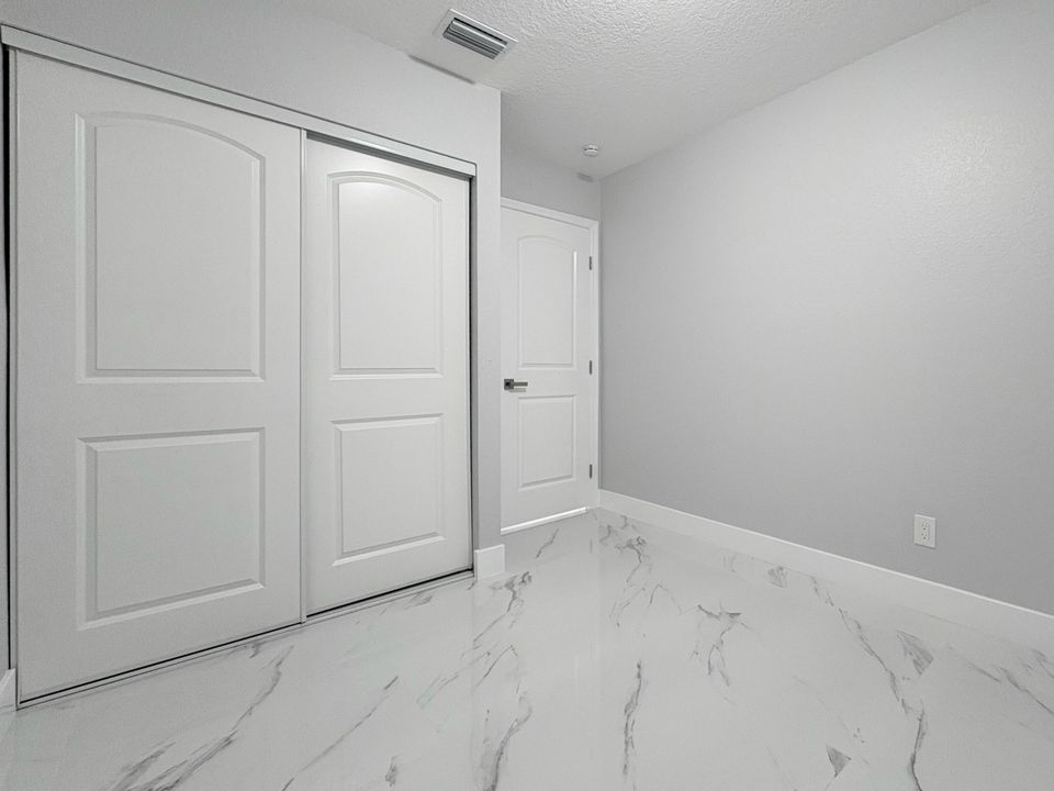 Active With Contract: $429,000 (3 beds, 2 baths, 1100 Square Feet)