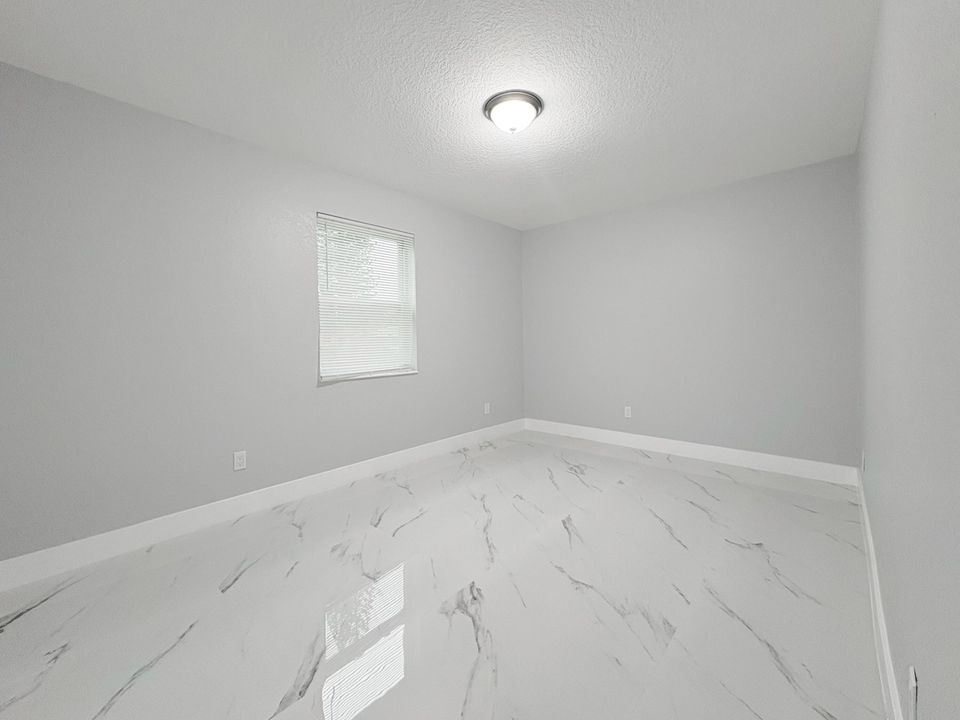 Active With Contract: $429,000 (3 beds, 2 baths, 1100 Square Feet)