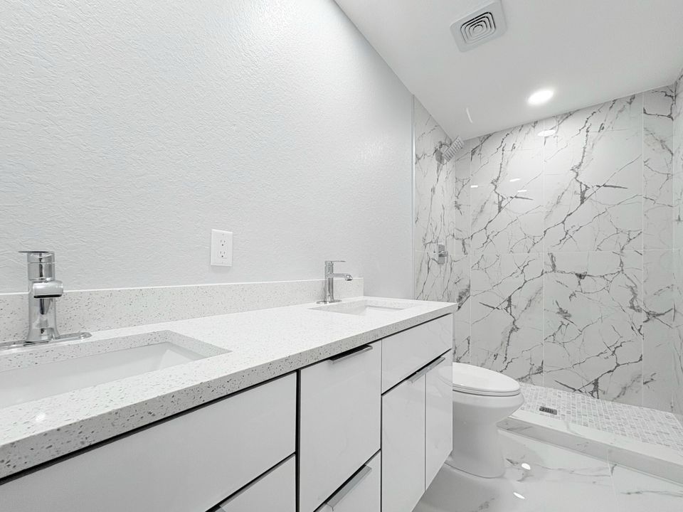 Active With Contract: $429,000 (3 beds, 2 baths, 1100 Square Feet)