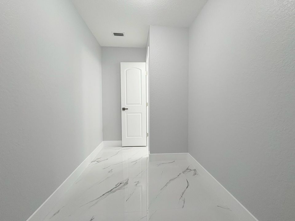 Active With Contract: $429,000 (3 beds, 2 baths, 1100 Square Feet)