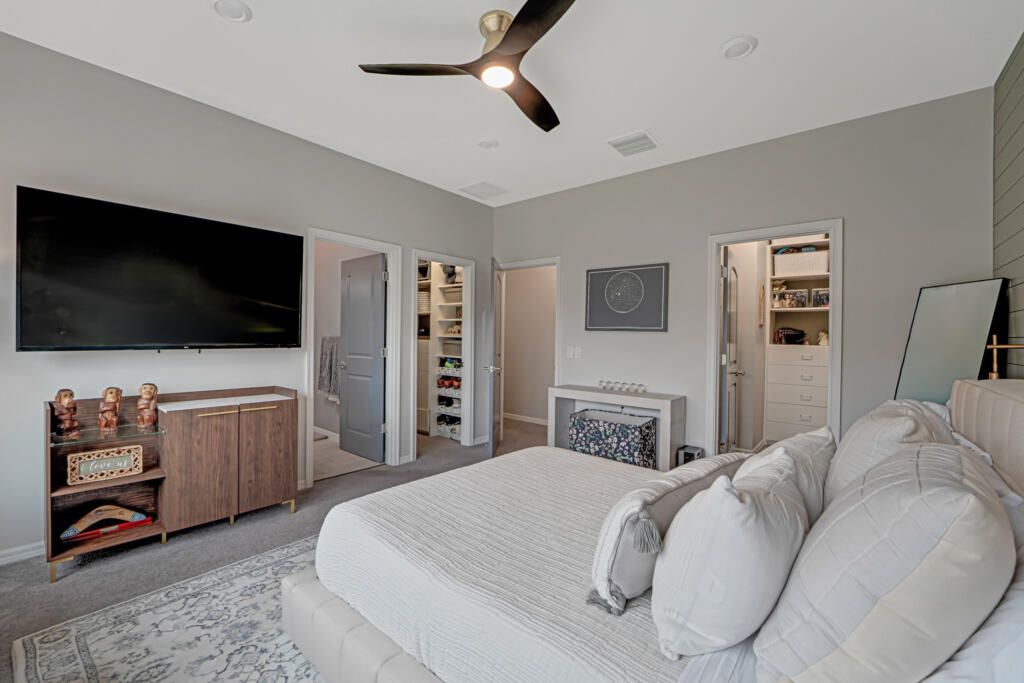 Active With Contract: $539,000 (3 beds, 2 baths, 1895 Square Feet)