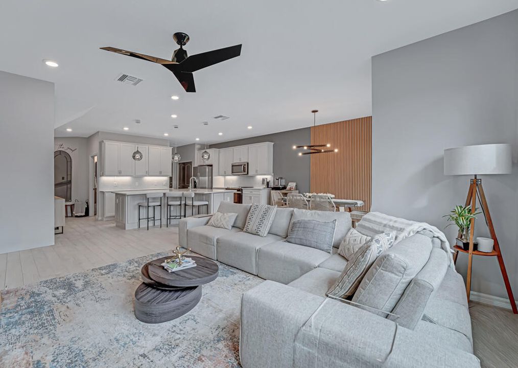 Active With Contract: $539,000 (3 beds, 2 baths, 1895 Square Feet)