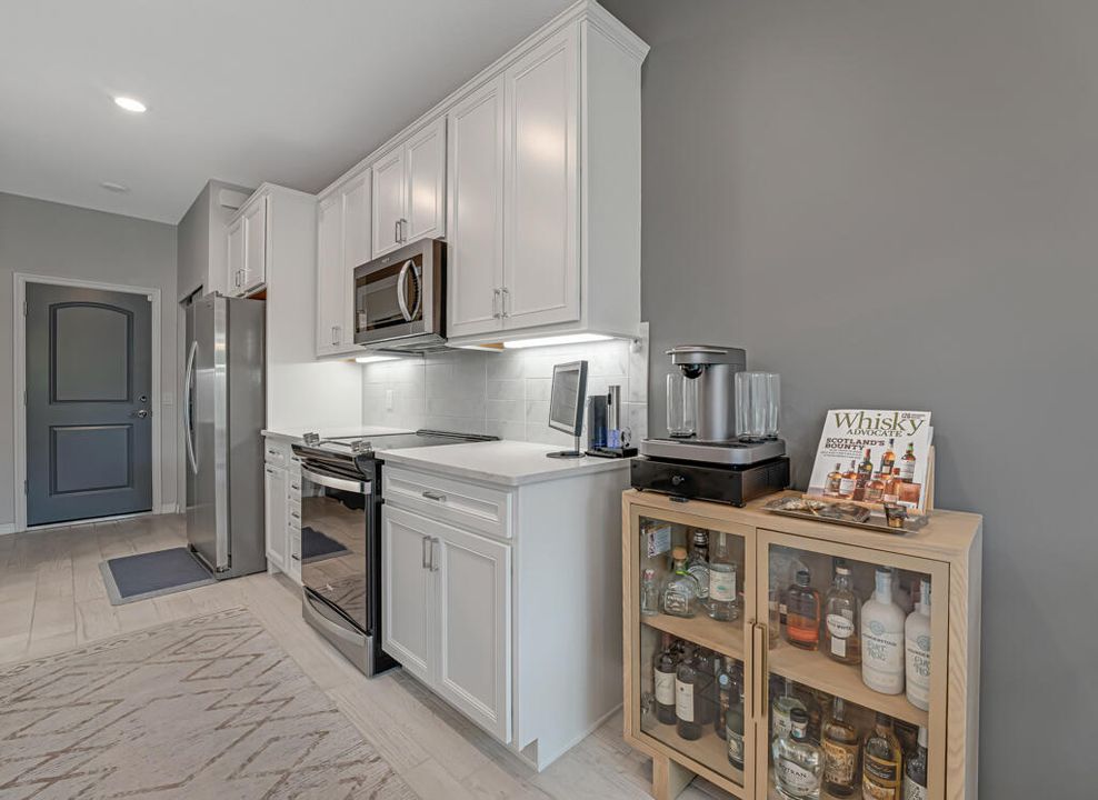 Active With Contract: $539,000 (3 beds, 2 baths, 1895 Square Feet)