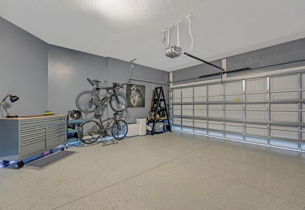 Active With Contract: $539,000 (3 beds, 2 baths, 1895 Square Feet)