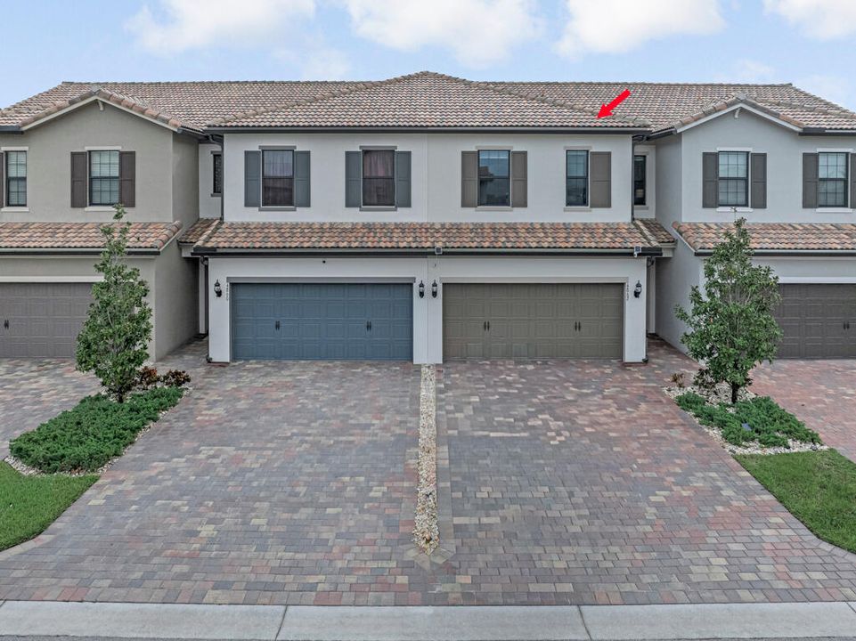 Active With Contract: $539,000 (3 beds, 2 baths, 1895 Square Feet)