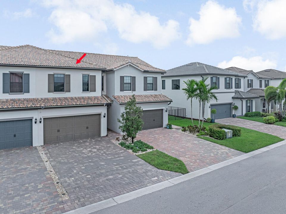 Active With Contract: $539,000 (3 beds, 2 baths, 1895 Square Feet)