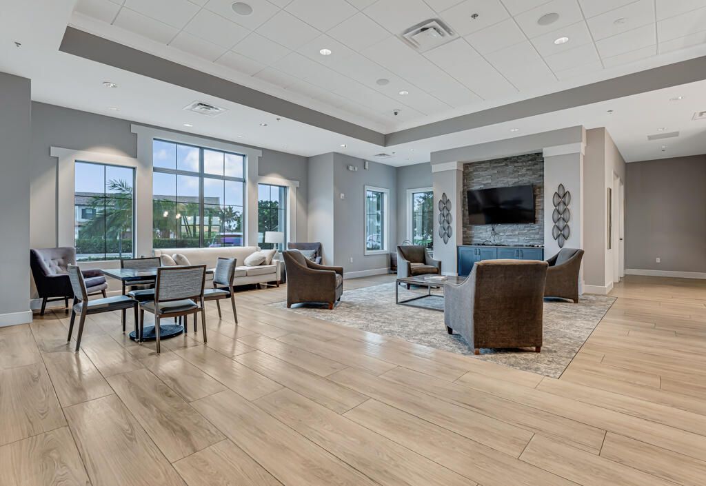 Active With Contract: $539,000 (3 beds, 2 baths, 1895 Square Feet)