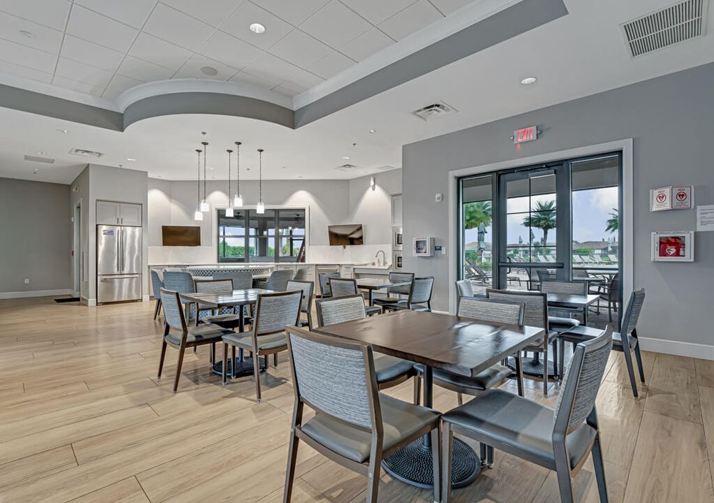 Active With Contract: $539,000 (3 beds, 2 baths, 1895 Square Feet)