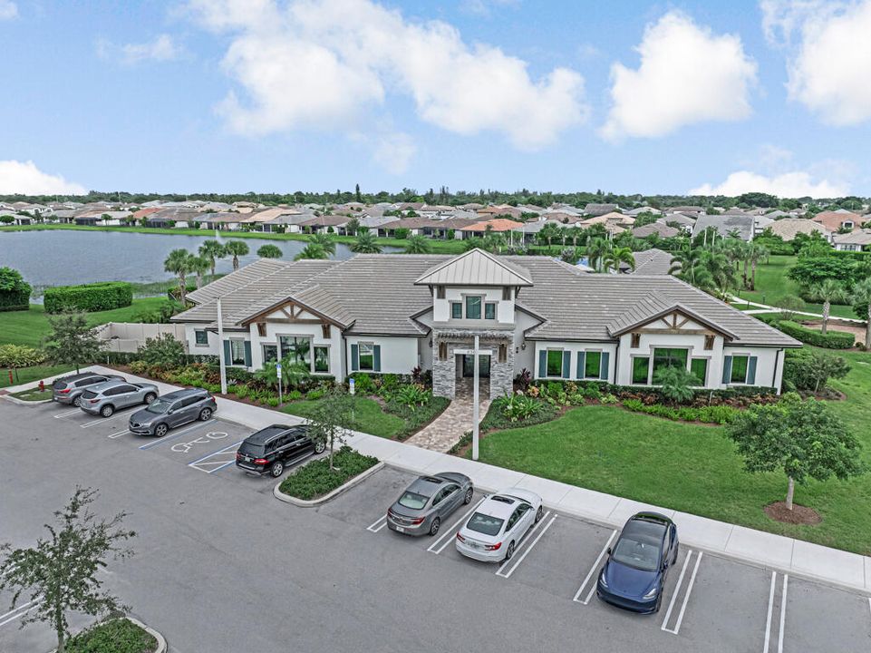 Active With Contract: $539,000 (3 beds, 2 baths, 1895 Square Feet)