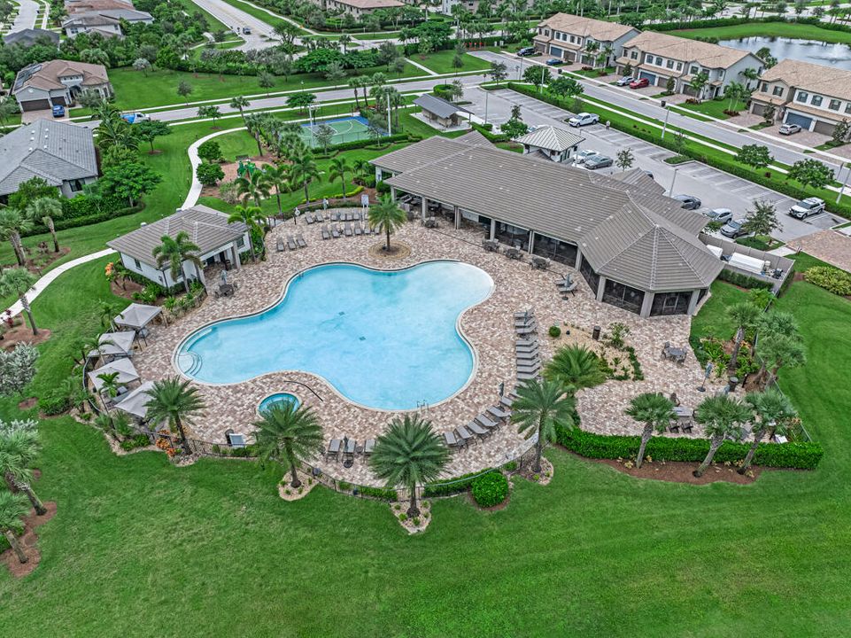 Active With Contract: $539,000 (3 beds, 2 baths, 1895 Square Feet)