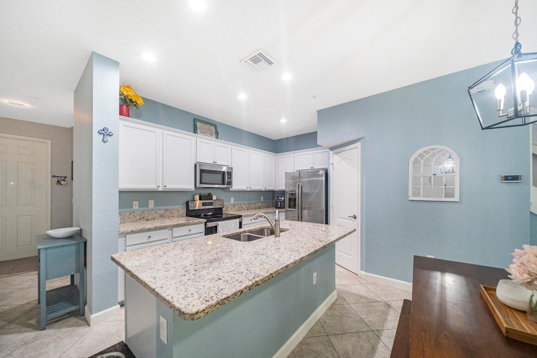 На продажу: $345,000 (3 спален, 2 ванн, 1628 Квадратных фут)