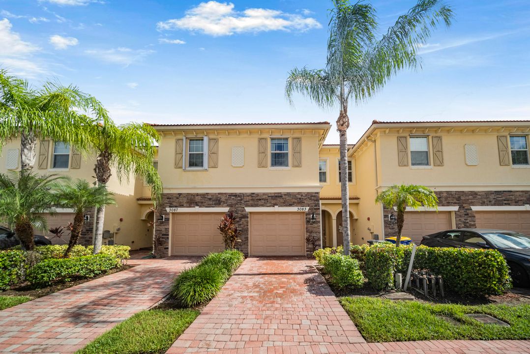 На продажу: $345,000 (3 спален, 2 ванн, 1628 Квадратных фут)