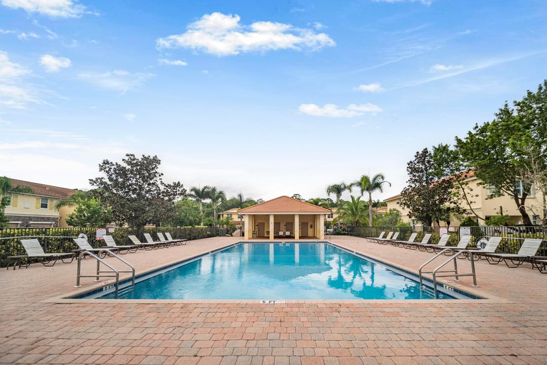 На продажу: $345,000 (3 спален, 2 ванн, 1628 Квадратных фут)