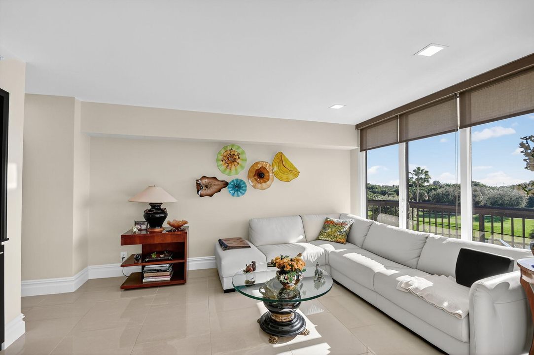 На продажу: $798,000 (3 спален, 2 ванн, 2001 Квадратных фут)