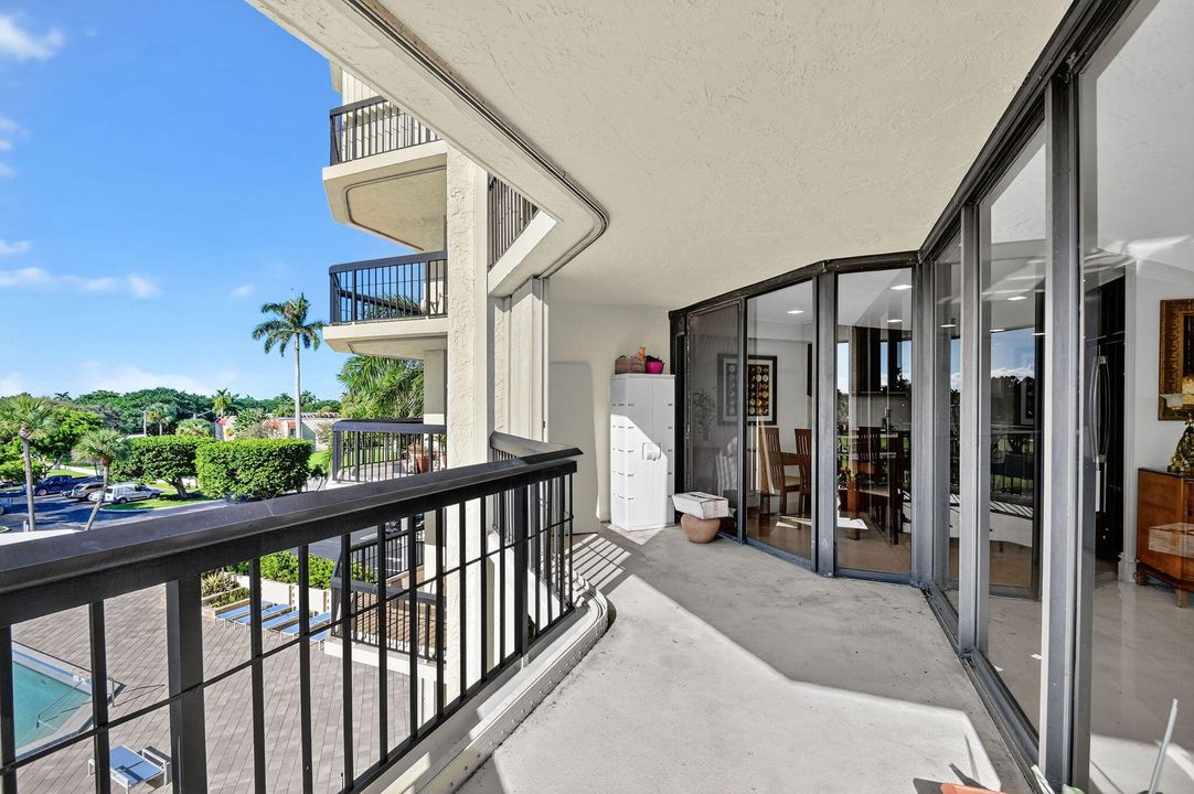 На продажу: $798,000 (3 спален, 2 ванн, 2001 Квадратных фут)