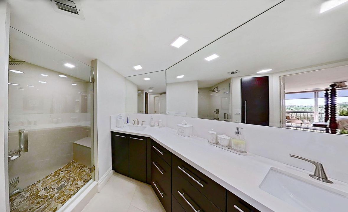 На продажу: $798,000 (3 спален, 2 ванн, 2001 Квадратных фут)