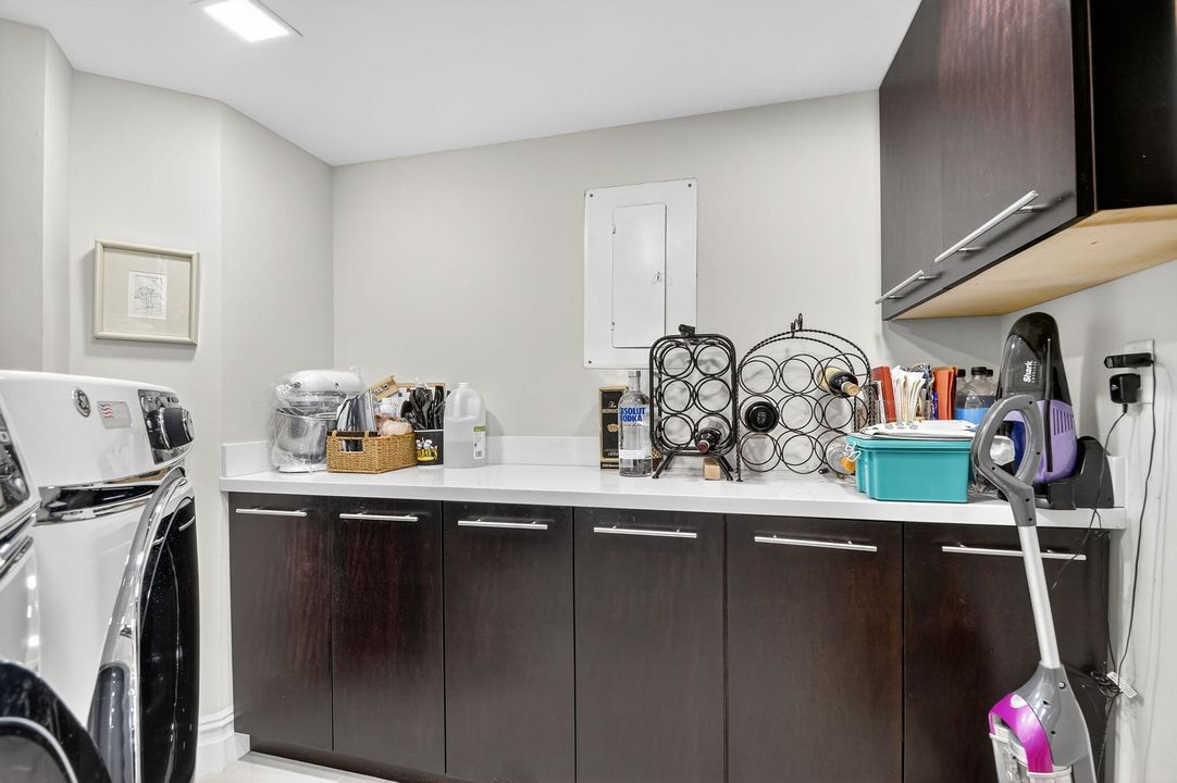 На продажу: $798,000 (3 спален, 2 ванн, 2001 Квадратных фут)