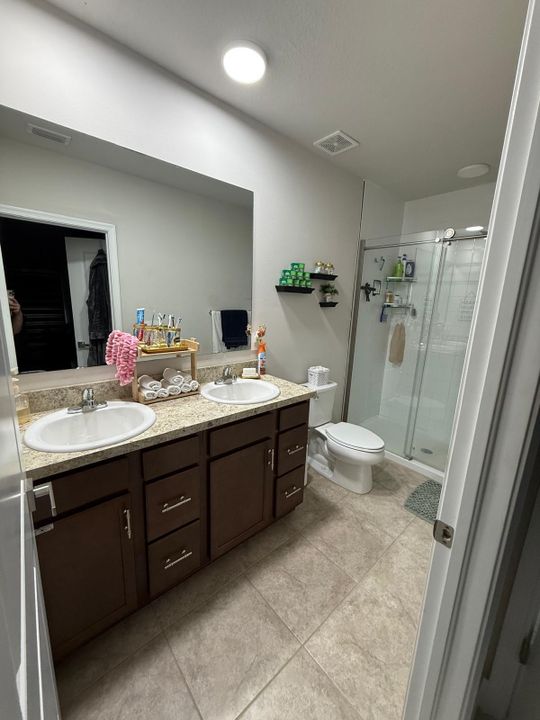 出租: $2,800 (4 贝兹, 2 浴室, 1715 平方英尺)