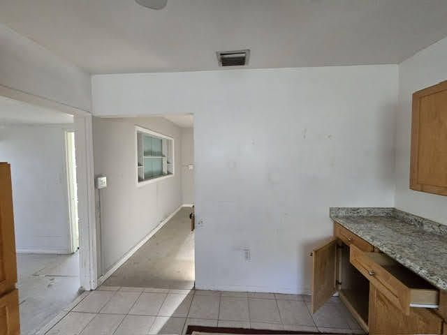 На продажу: $148,990 (3 спален, 1 ванн, 1056 Квадратных фут)