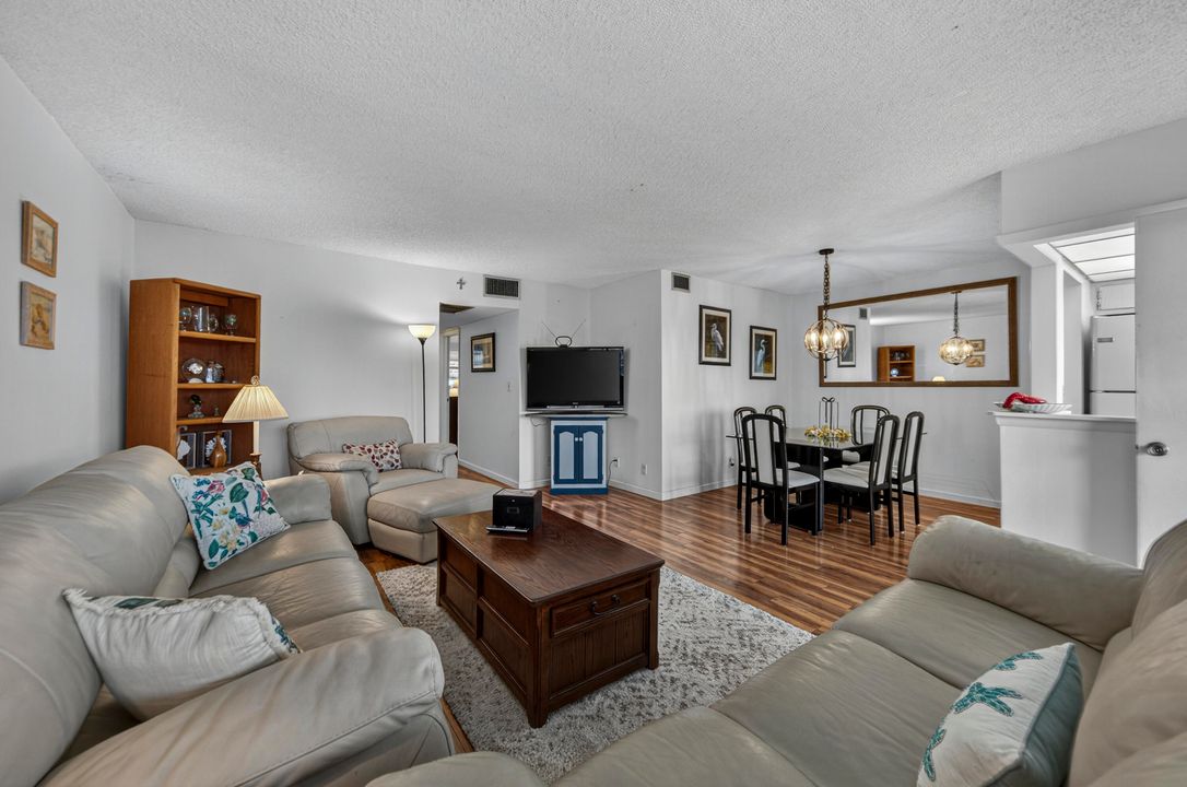 En Renta: $1,750 (2 camas, 2 baños, 1050 Pies cuadrados)