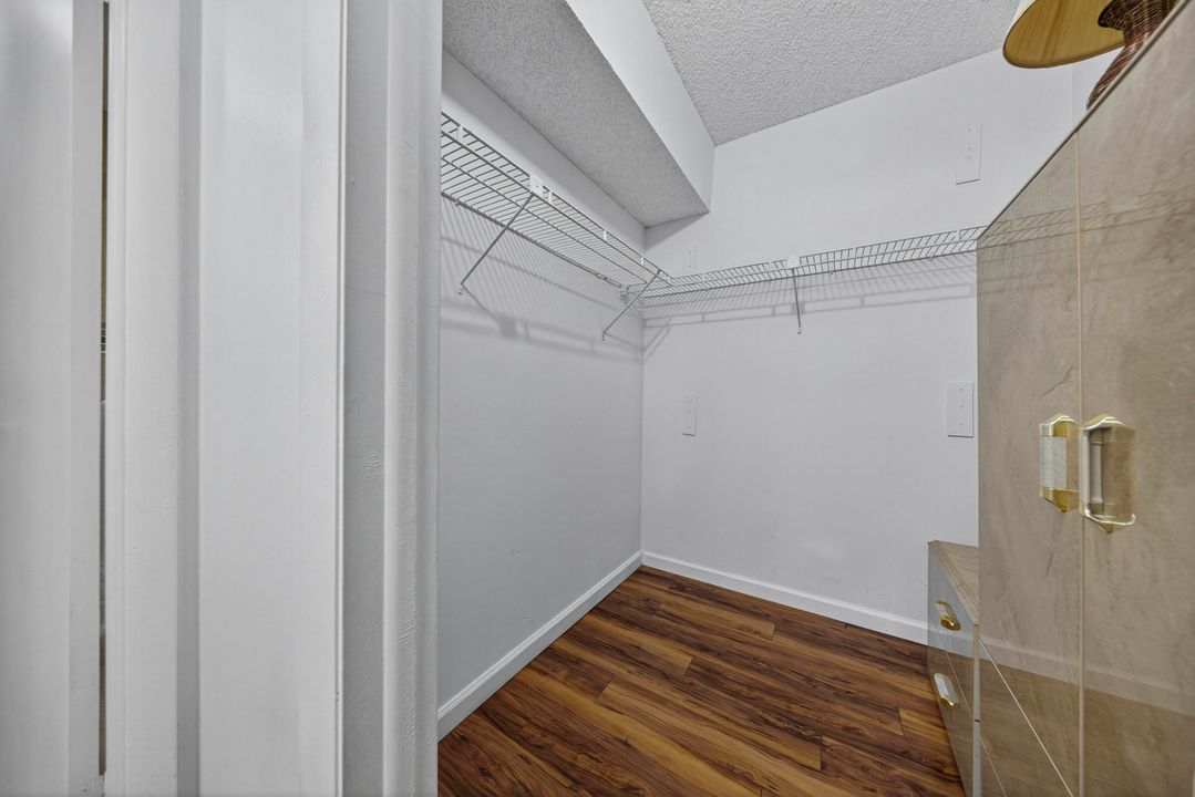 En Renta: $1,750 (2 camas, 2 baños, 1050 Pies cuadrados)