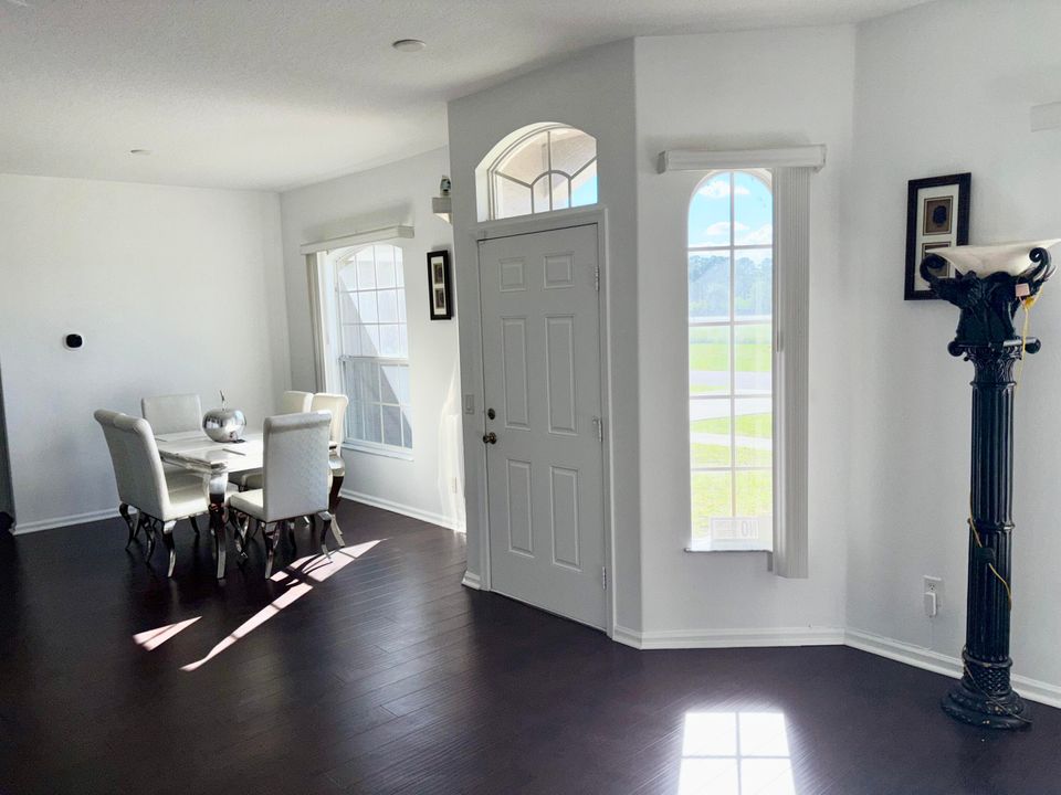 For Sale: $452,500 (4 beds, 3 baths, 2028 Square Feet)