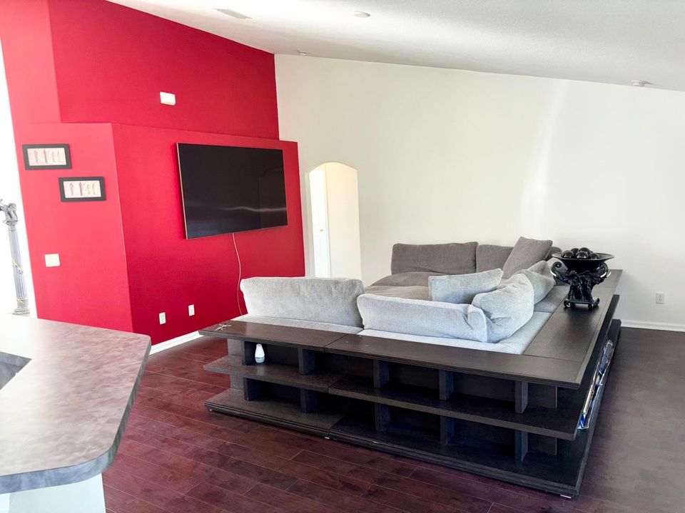 For Sale: $452,500 (4 beds, 3 baths, 2028 Square Feet)