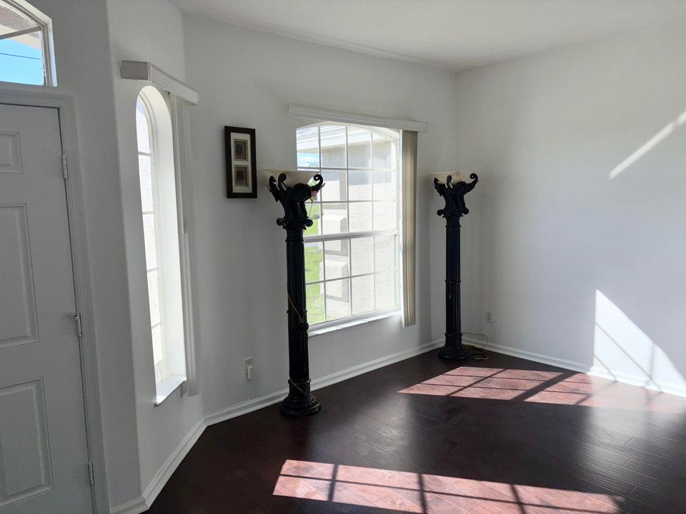 For Sale: $452,500 (4 beds, 3 baths, 2028 Square Feet)