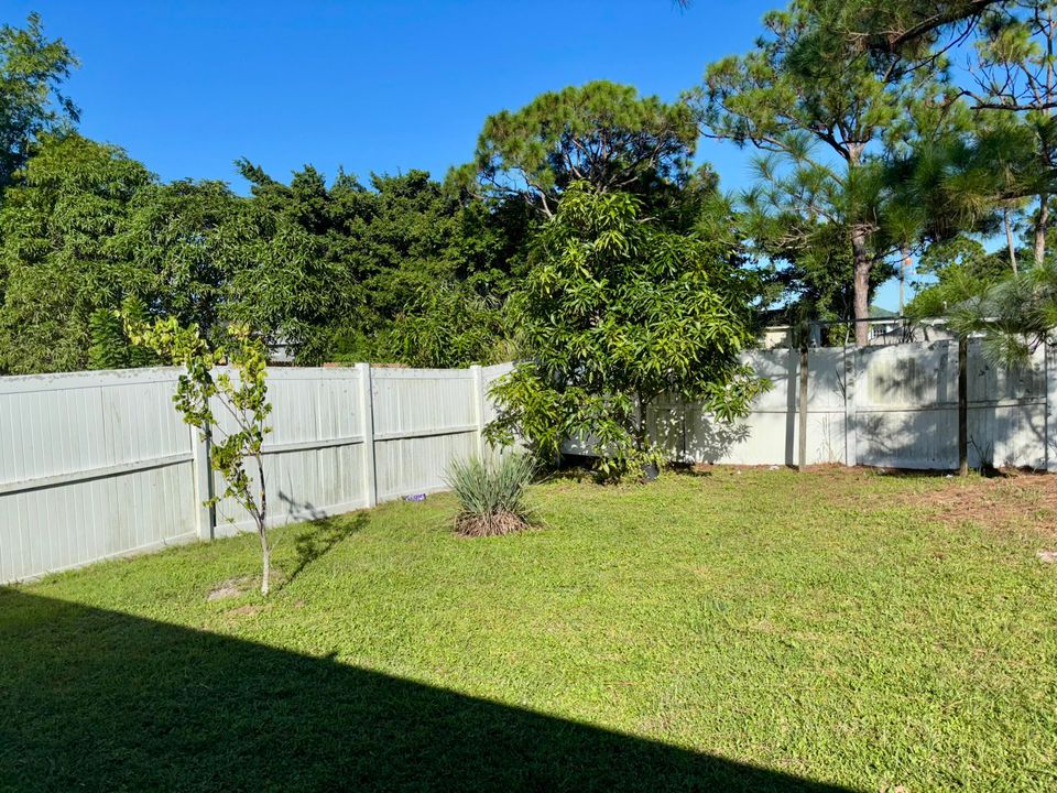 For Sale: $452,500 (4 beds, 3 baths, 2028 Square Feet)