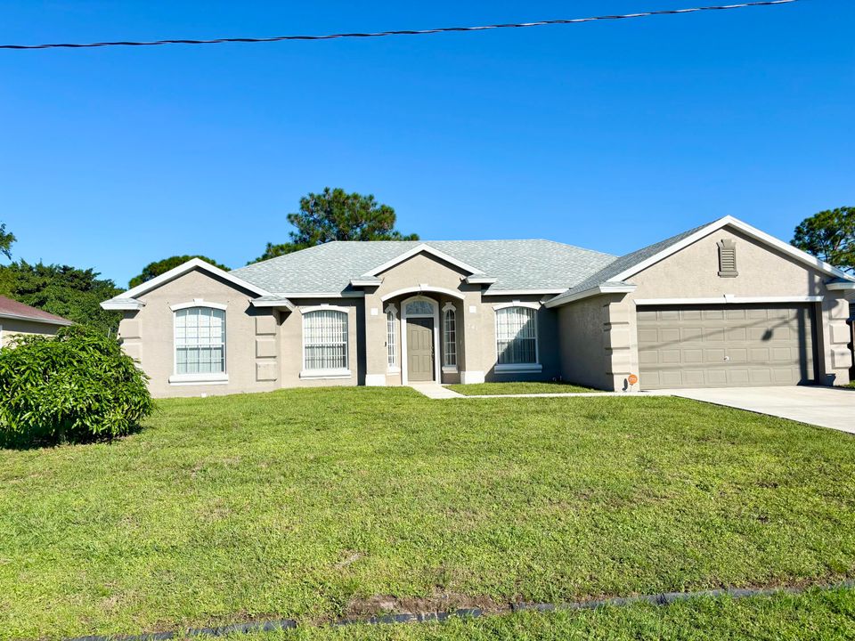 For Sale: $452,500 (4 beds, 3 baths, 2028 Square Feet)