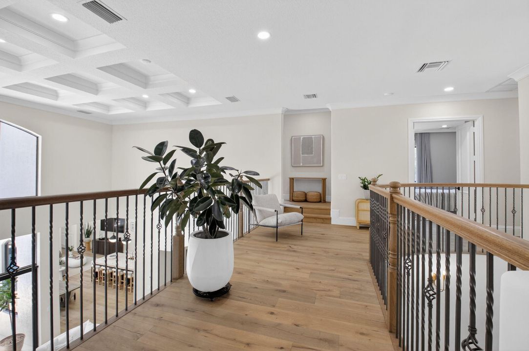 Под контрактом: $3,299,000 (6 спален, 6 ванн, 5818 Квадратных фут)