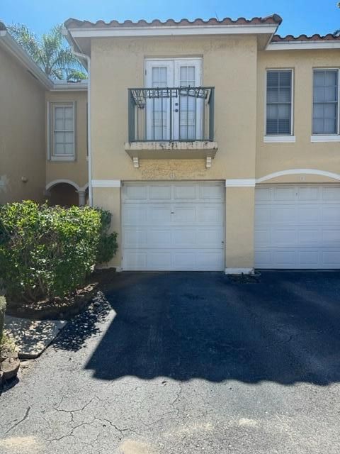 待售: $315,000 (2 贝兹, 2 浴室, 920 平方英尺)