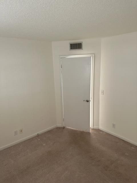 待售: $315,000 (2 贝兹, 2 浴室, 920 平方英尺)