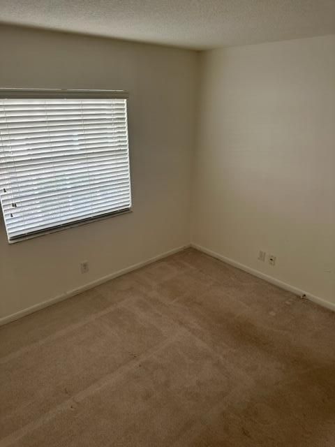 待售: $315,000 (2 贝兹, 2 浴室, 920 平方英尺)