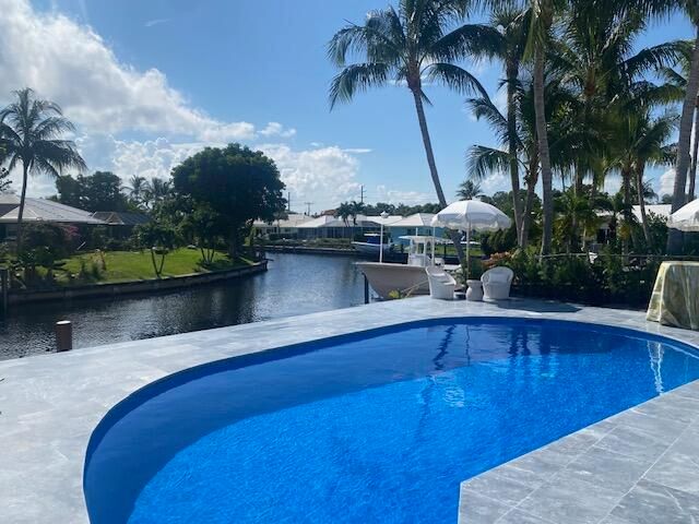 For Rent: $12,000 (3 beds, 2 baths, 1965 Square Feet)