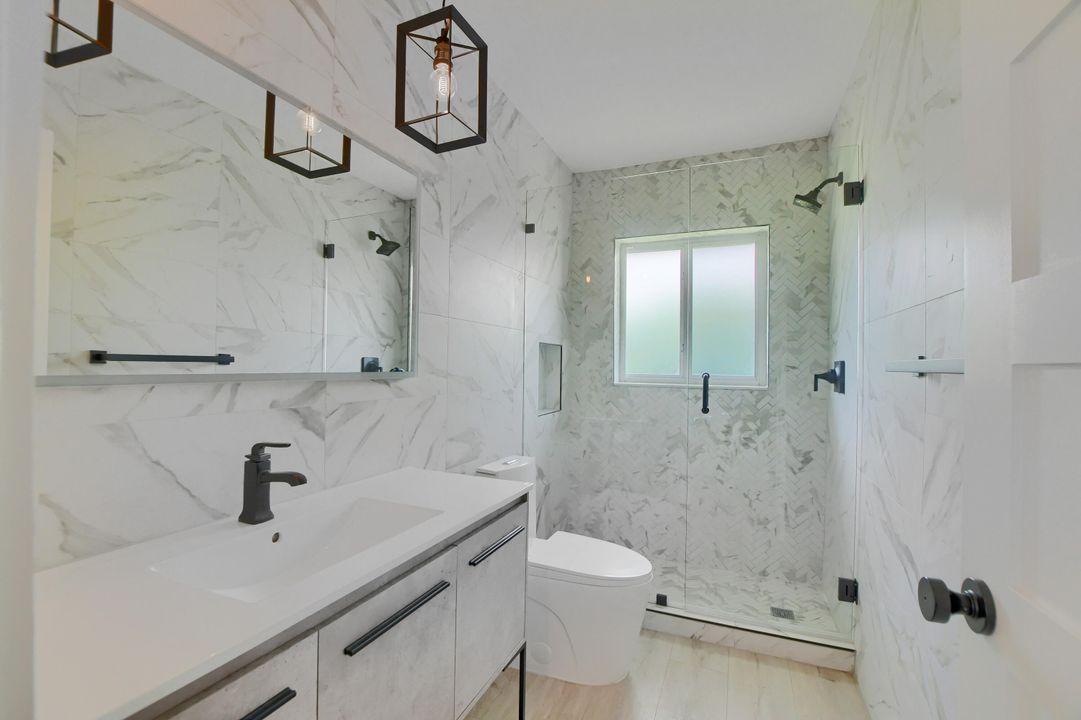 For Rent: $12,000 (3 beds, 2 baths, 1965 Square Feet)