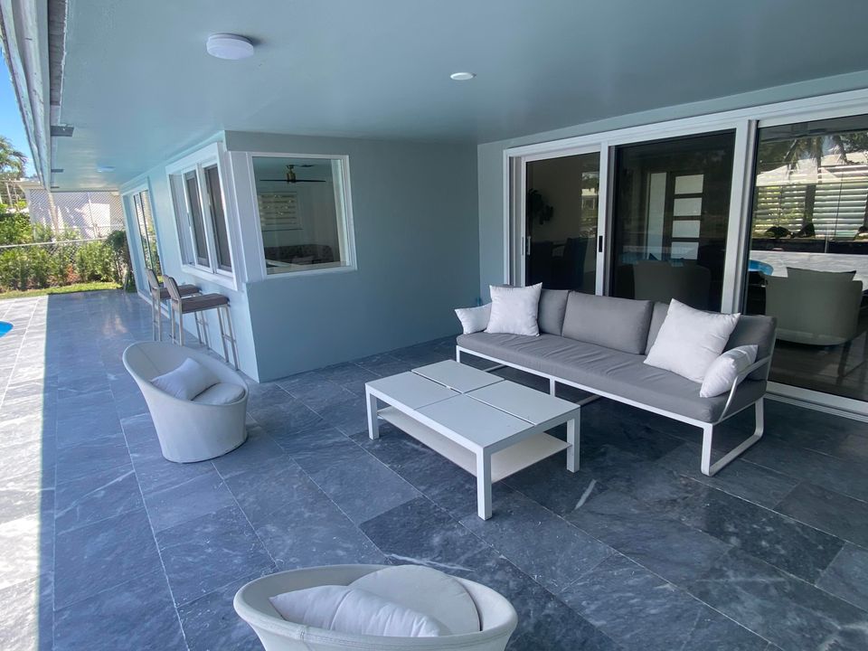 For Rent: $12,000 (3 beds, 2 baths, 1965 Square Feet)